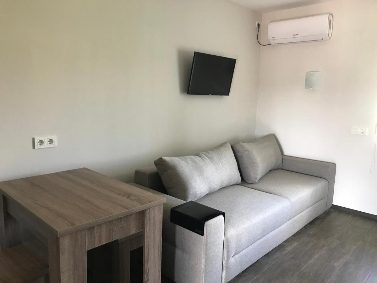 Вулиця 8-Го Березня Апартаменты Myrhorod Exterior photo
